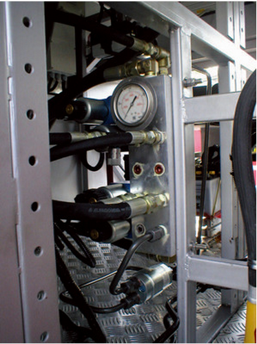 1464678860112859.png 注塑機(jī)增壓器應(yīng)用